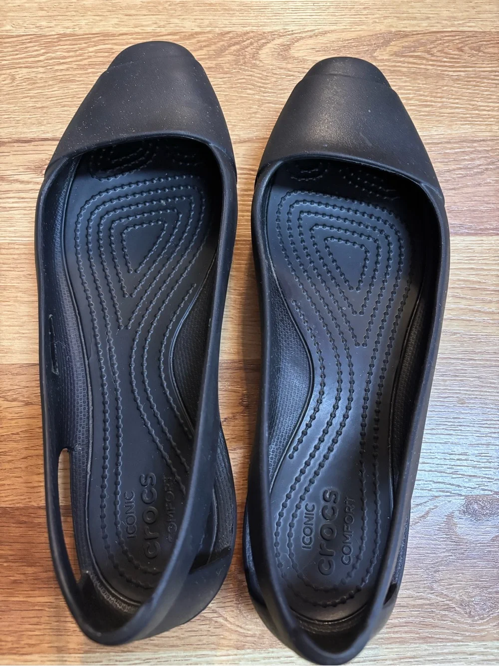 Crocs Iconic Comfort Siennna Flats Womens Size 8 Black